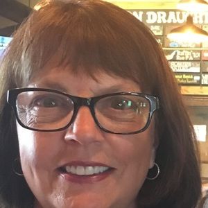 Meet your Posher, Holly